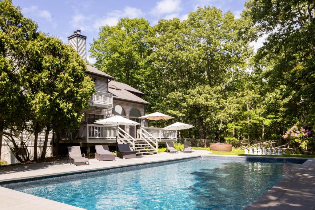 Meadowood Manor by Rove Travel