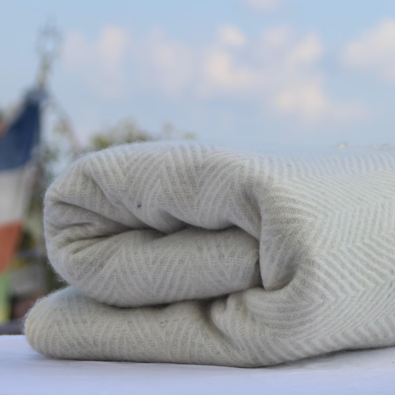 Hand loomed Pure Cashmere Blanket Jhin | Cuddly Throw Made From 100% Cashmere Wool, Test Certificate | Luxurious Personalized Blanket, Gift